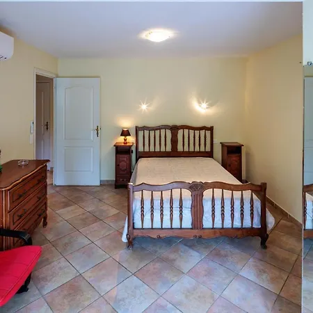 Aparthotel Noemys Les De La *